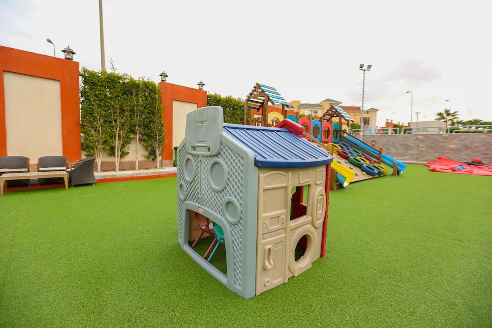 Tolip El Narges Hotell Kairo Exteriör bild Children's play area