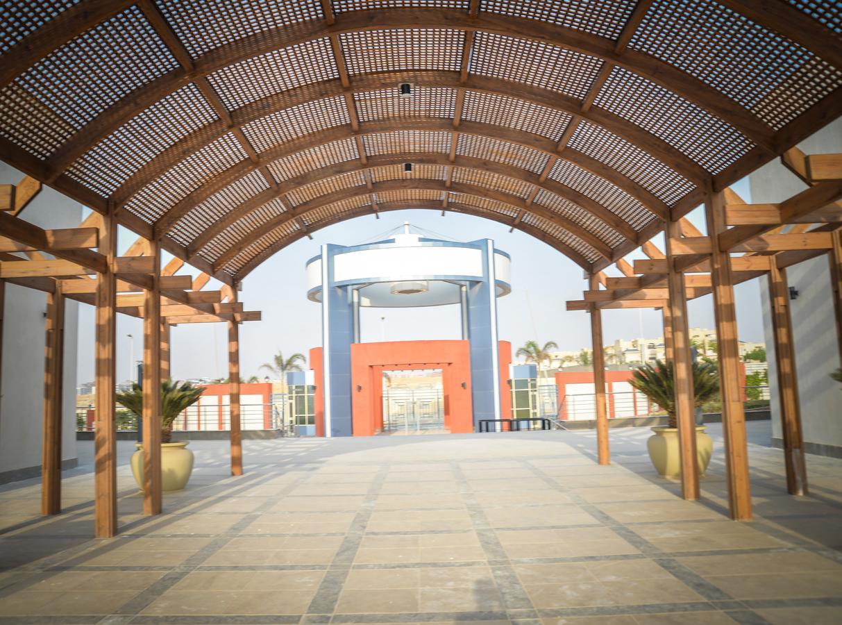 Tolip El Narges Hotell Kairo Exteriör bild The entrance of the university