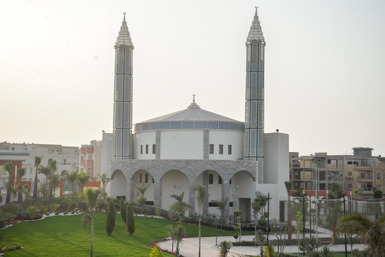 Tolip El Narges Hotell Kairo Exteriör bild The mosque in 2011